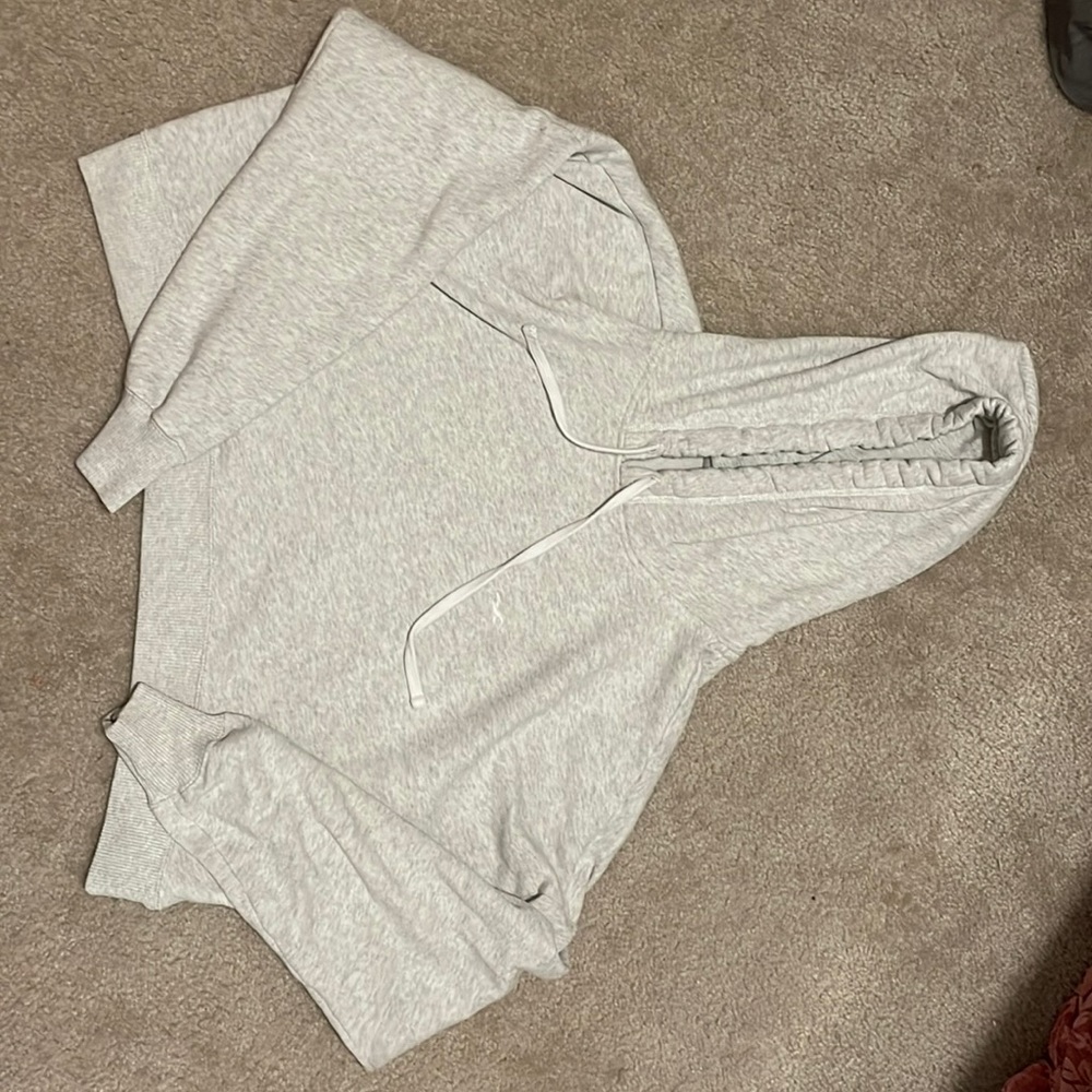 White Oversized Hollister Cropped Sweater Hoodie